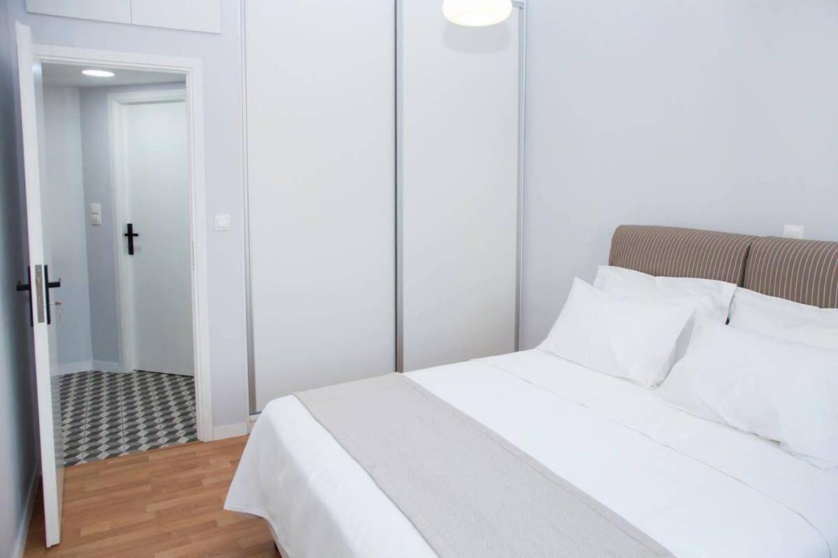 Fully Renovated, Modern Beauty In Central Athens! Extérieur photo