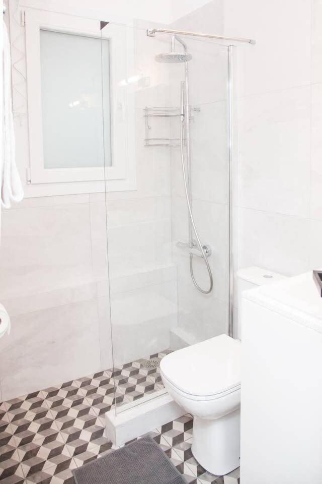 Fully Renovated, Modern Beauty In Central Athens! Extérieur photo