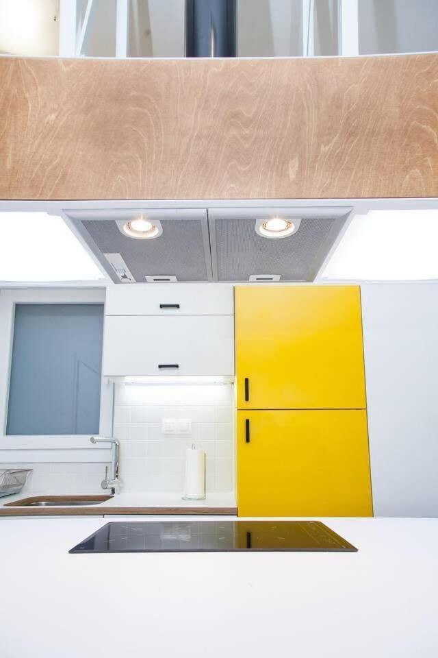 Fully Renovated, Modern Beauty In Central Athens! Extérieur photo