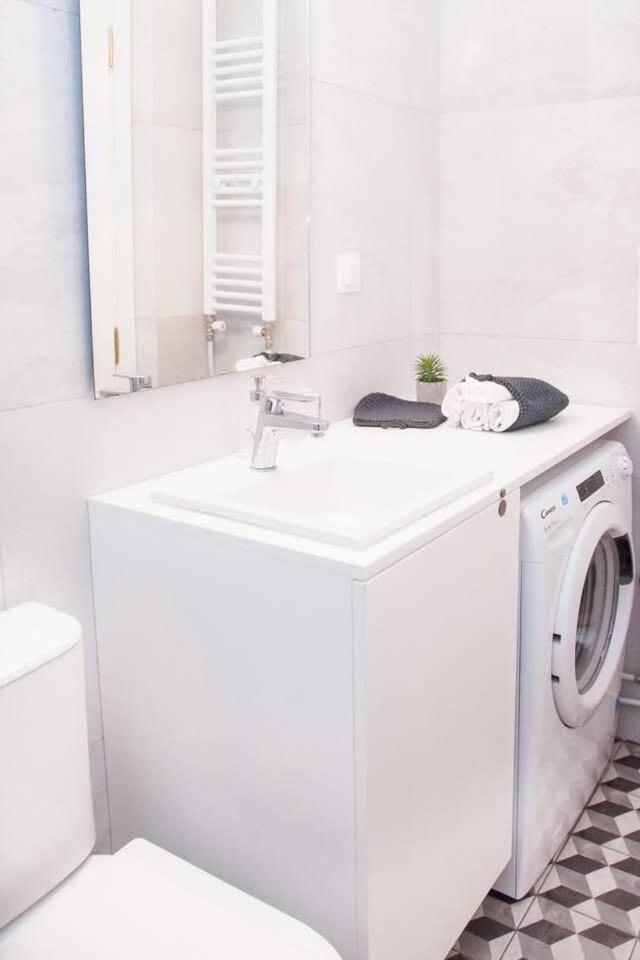 Fully Renovated, Modern Beauty In Central Athens! Extérieur photo
