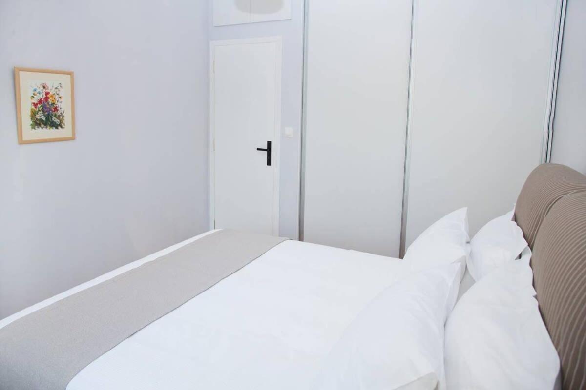Fully Renovated, Modern Beauty In Central Athens! Extérieur photo