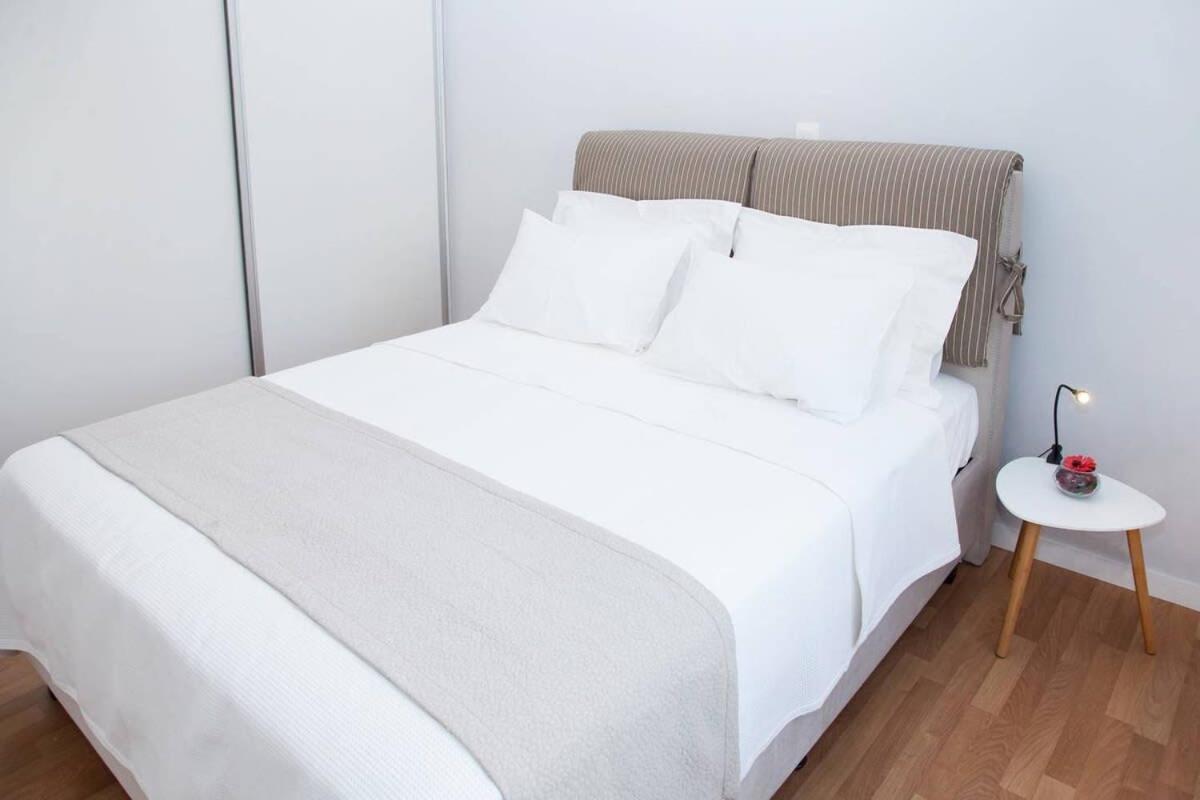 Fully Renovated, Modern Beauty In Central Athens! Extérieur photo